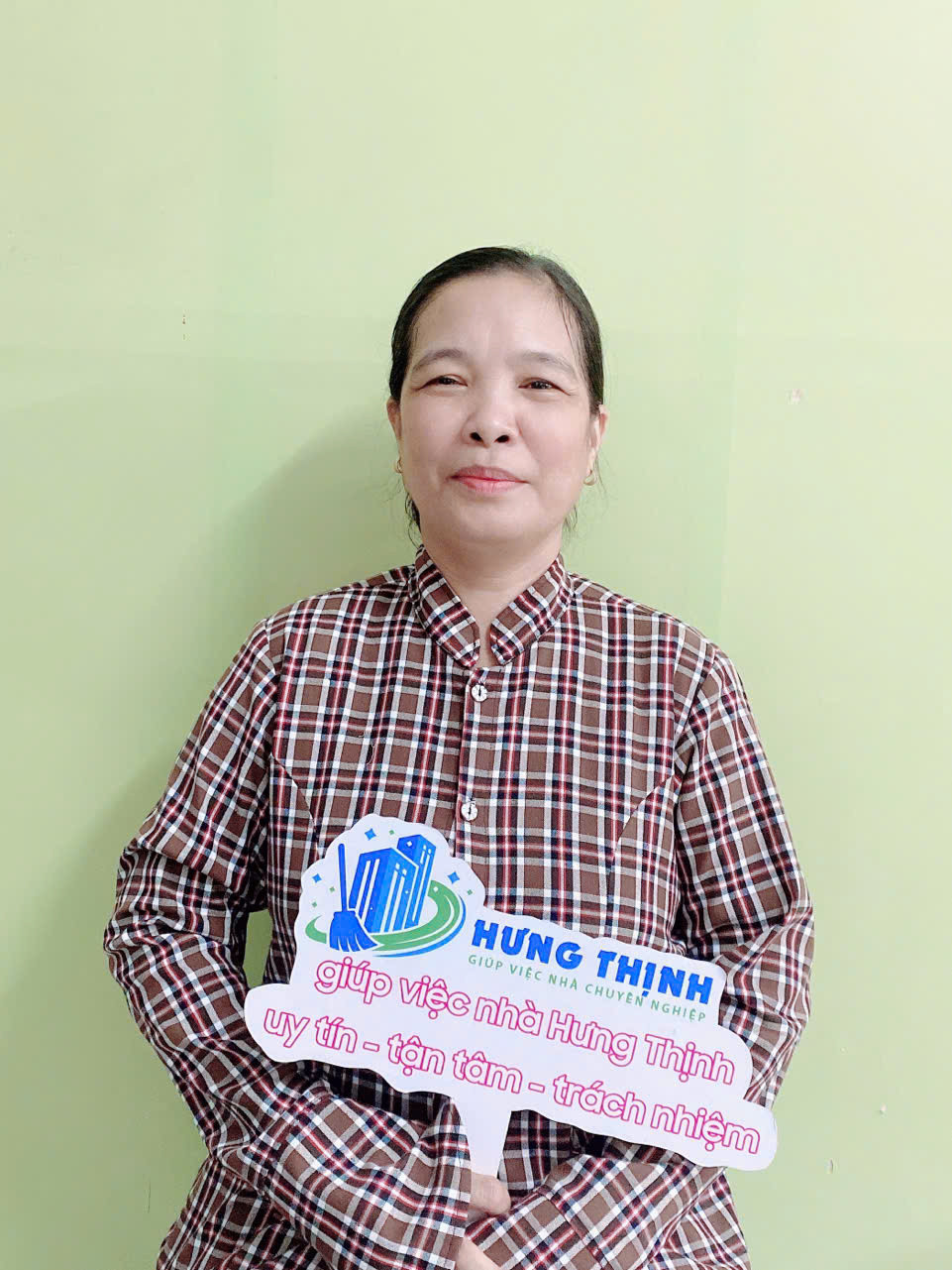 - Chị Trân, 50 tuổi, quê Vĩnh Long. Đang Tìm Việc Làm Ăn Ở Lại Ạ !