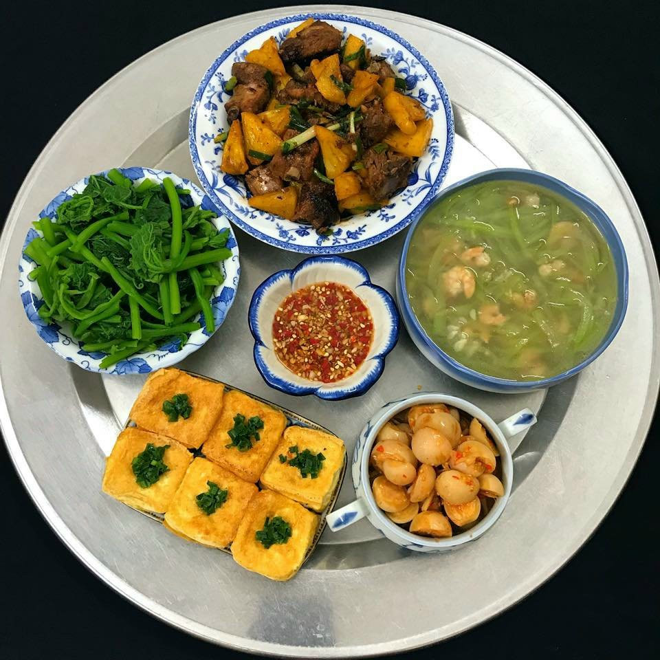 Tìm chị giúp việc cho nhà cho gia đình 3 mẹ con Quận 8 Lương 10tr