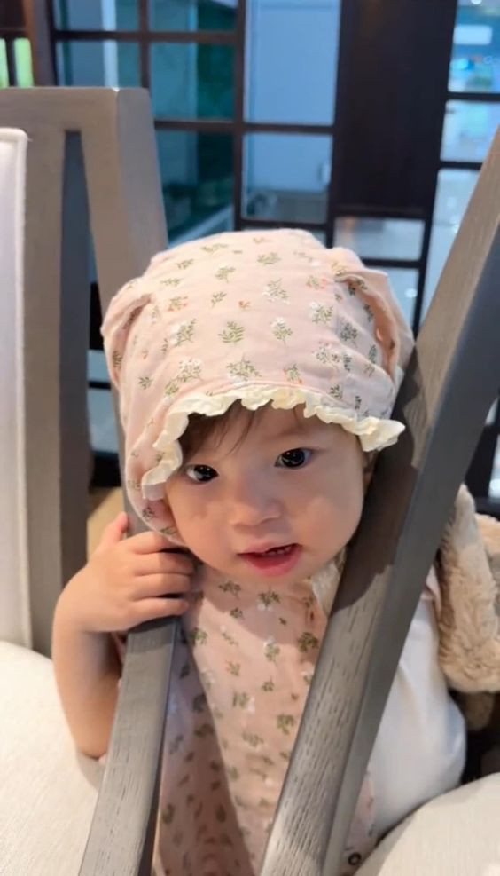 EM CẦN CHỊ VỀ CHĂM EM BÉ ĐƯỢC 3 THÁNG TUỔI CHO ĐÔI VỢ CHỒNG TRẺ