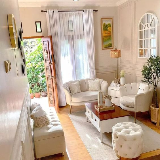 Thứ 2 đầu tuần em cần tìm cô giúp việc tại nhà em, ăn ở lại nhà em luôn. Lương em gửi 10 triệu