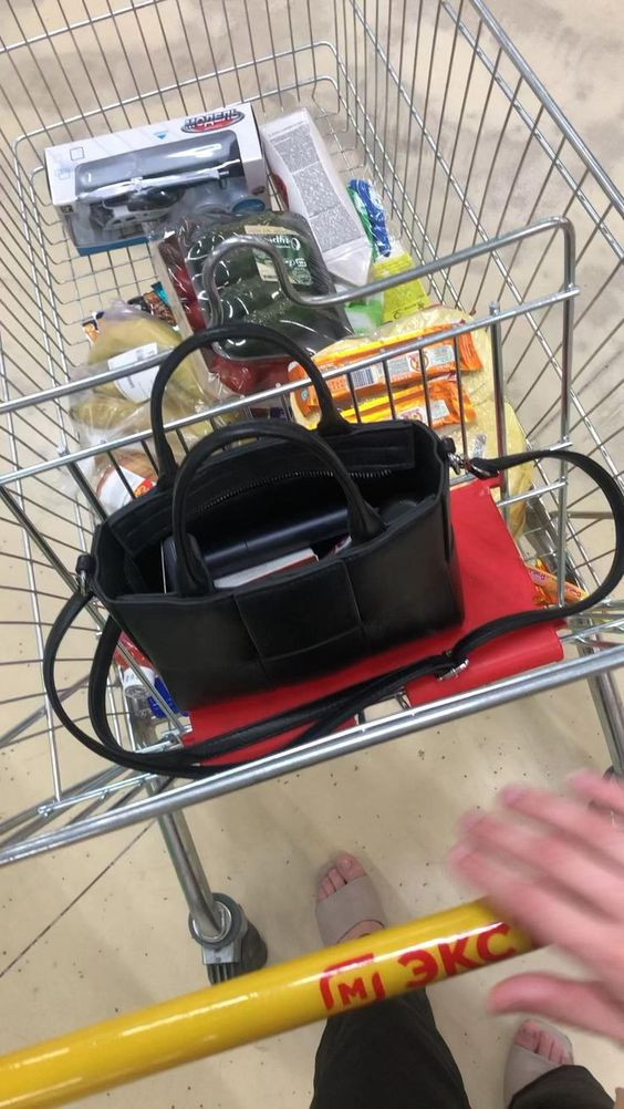 Nhà 3 Người Ở Tân Bình Tìm Chị Giúp Việc, Nhà Người Miền Nam Vui Vẻ, Thoải Mái.