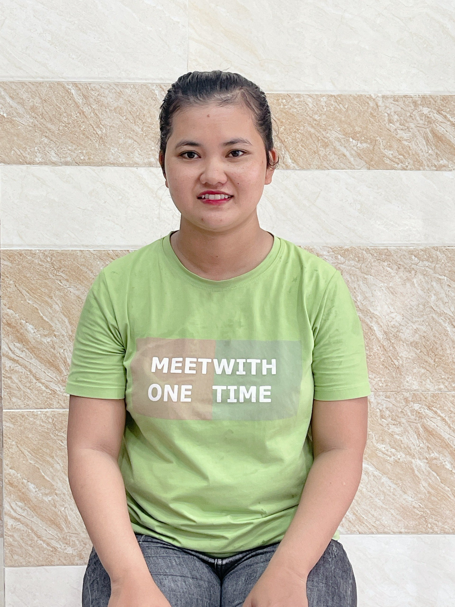 Chị LIỀN 28 tuổi người miền Trung mong muốn đi làm tìm công việc phù hợp gắn bó lâu dài