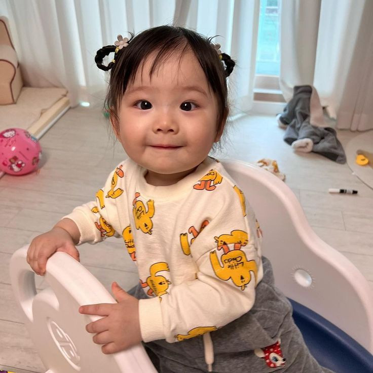 TRONG NGÀY MAI EM CẦN TÌM GẤP 1 CHỊ CHUYÊN CHĂM BÉ 18 THÁNG TUỔI TẠI CHUNG CƯ HÀ ĐÔ QUẬN 10