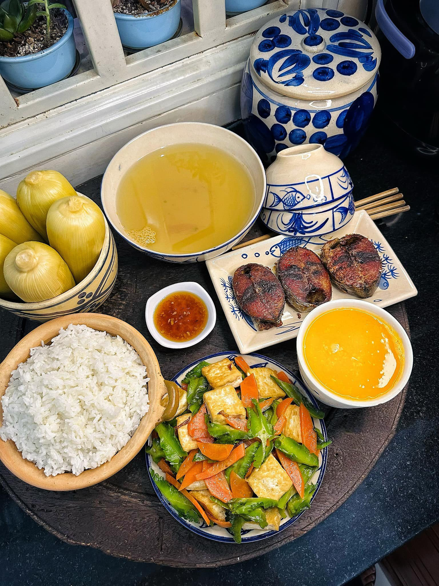 EM CẦN TÌM CÔ GIÚP VIỆC NHÀ