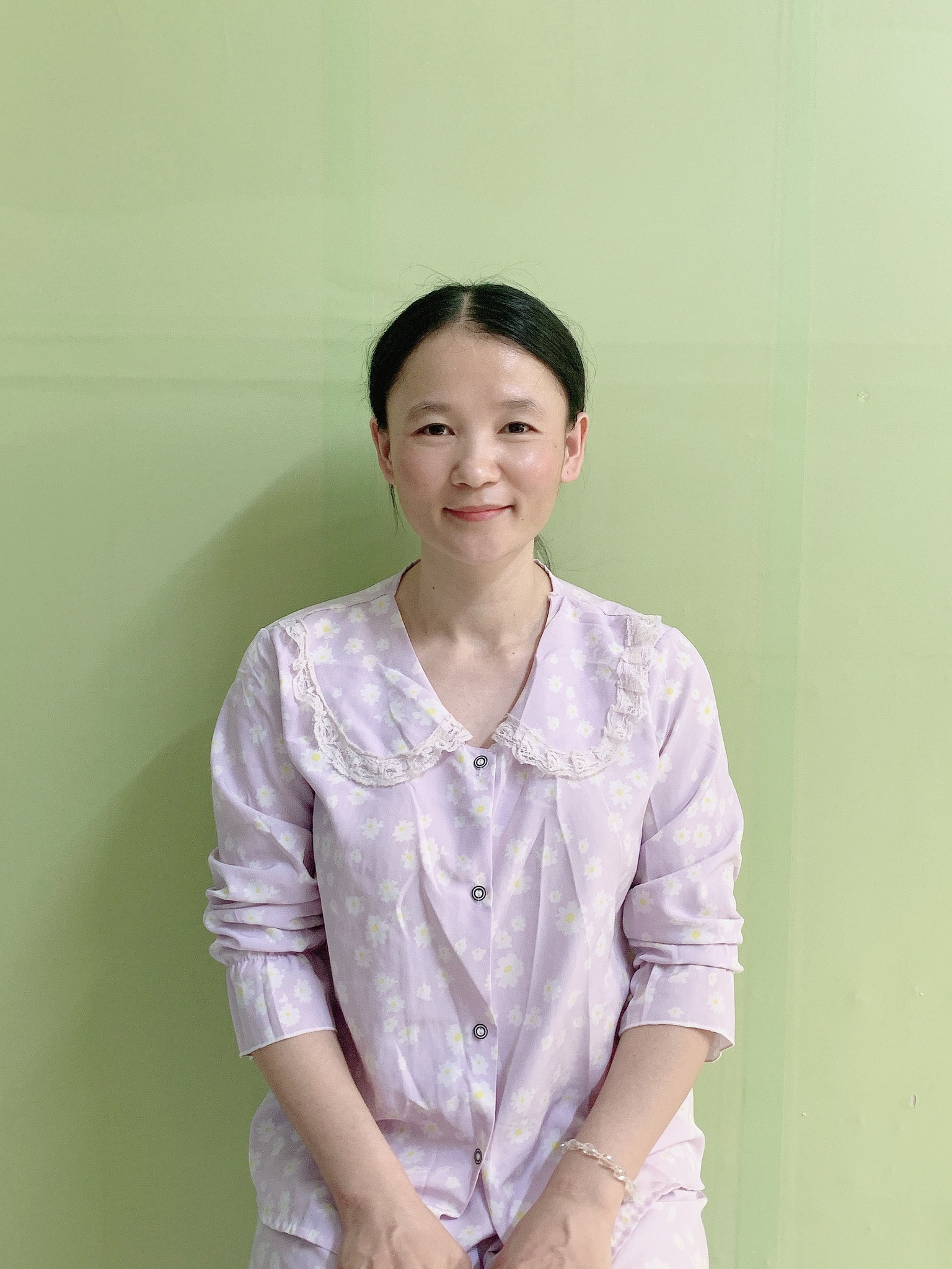 Em Tìm Việc Làm Dùm Cho Chị Mơ - 1988. Chị Mơ Chuyên Giúp Việc Gia Đình