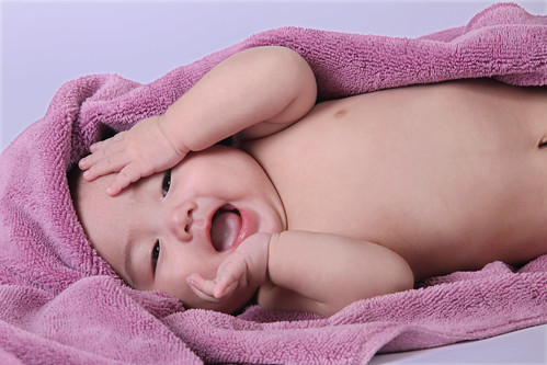 CẦN CHỊ CHĂM SÓC BÉ ỔN ĐỊNH ĐI LÀM LIỀN