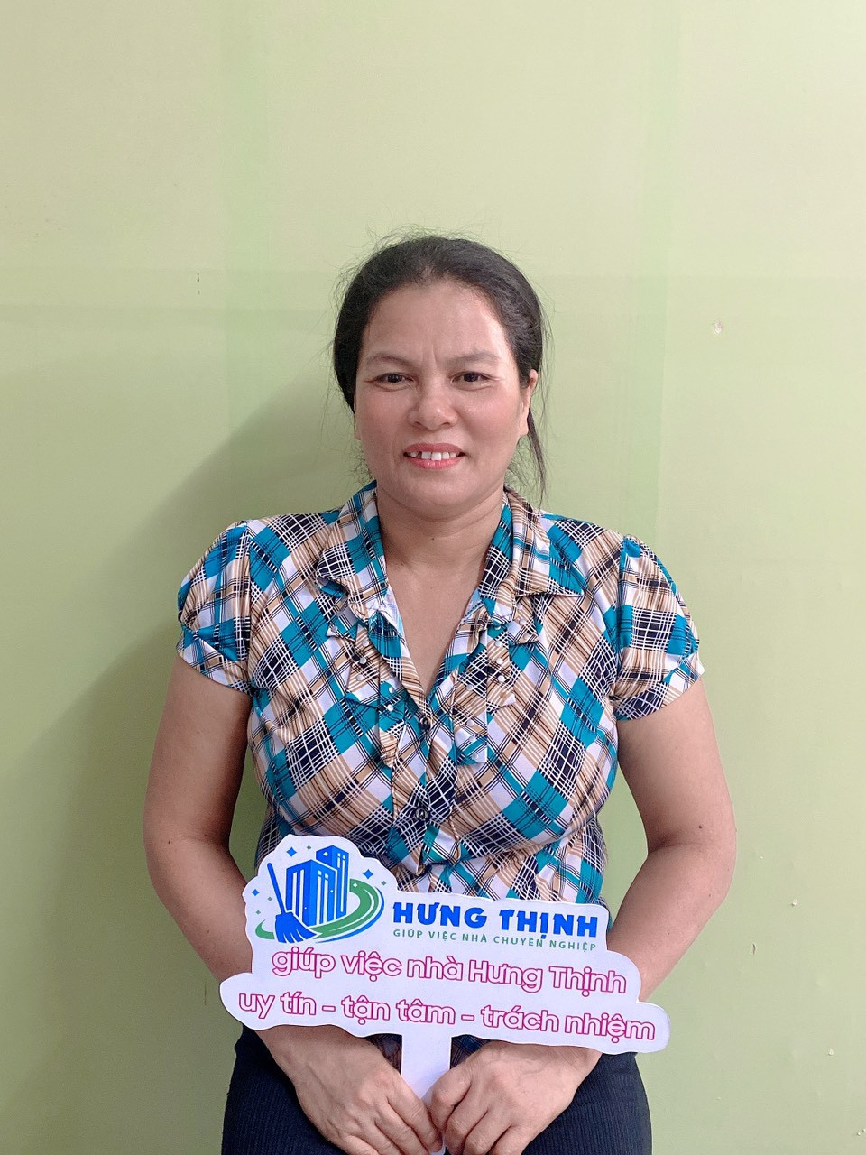 Chị Trần Thị Duẩn - 1977 - Huế. Chị Tìm Việc Làm Bao Ăn Ở Lại ( Tết Không Về )