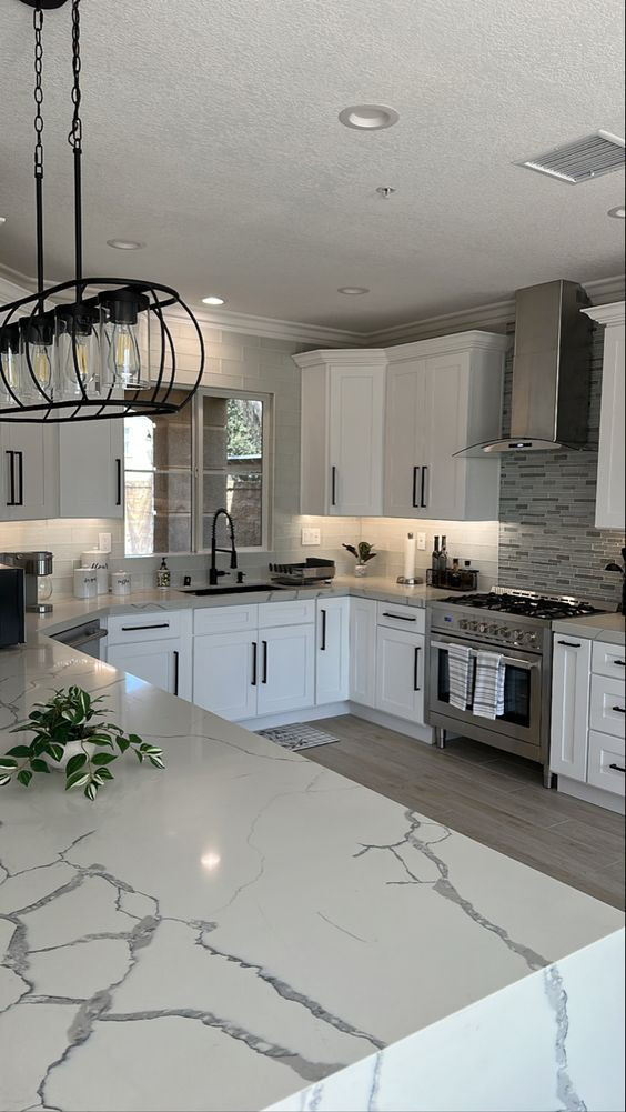 Cần Tìm Chị Giúp Việc Nhà, Lương 12 Triệu Bao Ăn Ở Tại Kdt Vạn Phúc, Thủ Đức.