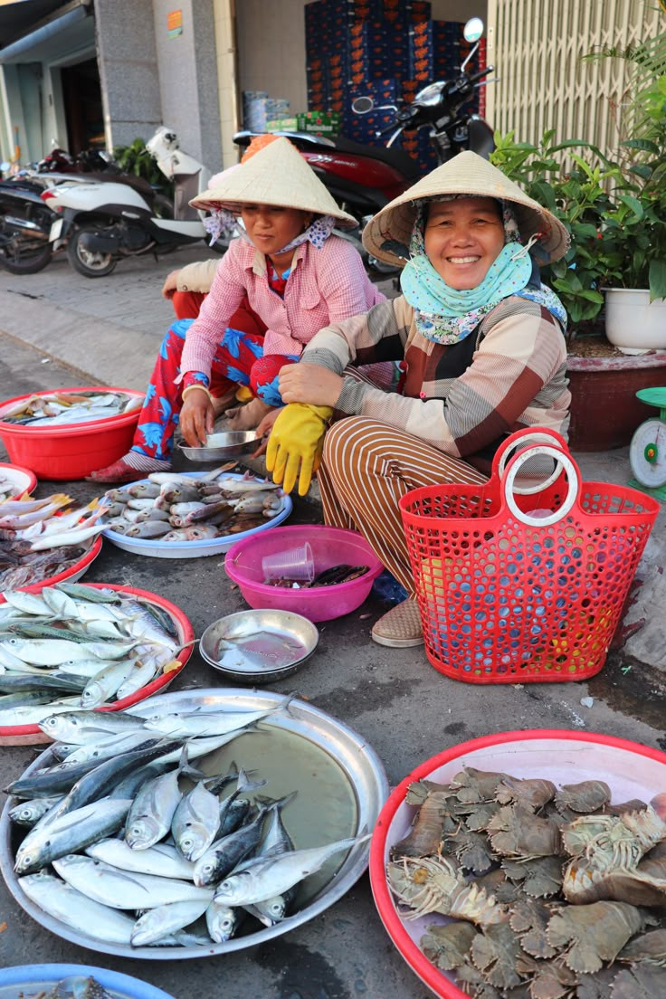 Cần gấp 1 chị giúp việc đi làm bao ăn ở lại tại quận 6