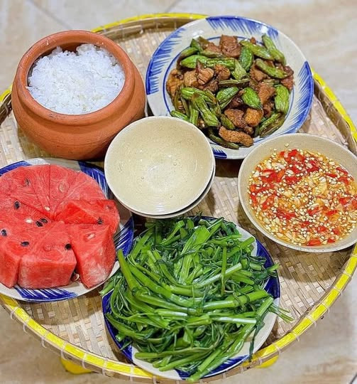 Tuyển Cô Giúp Việc Quán Cơm Văn Phòng Gò Vấp - Lương Hấp Dẫn!