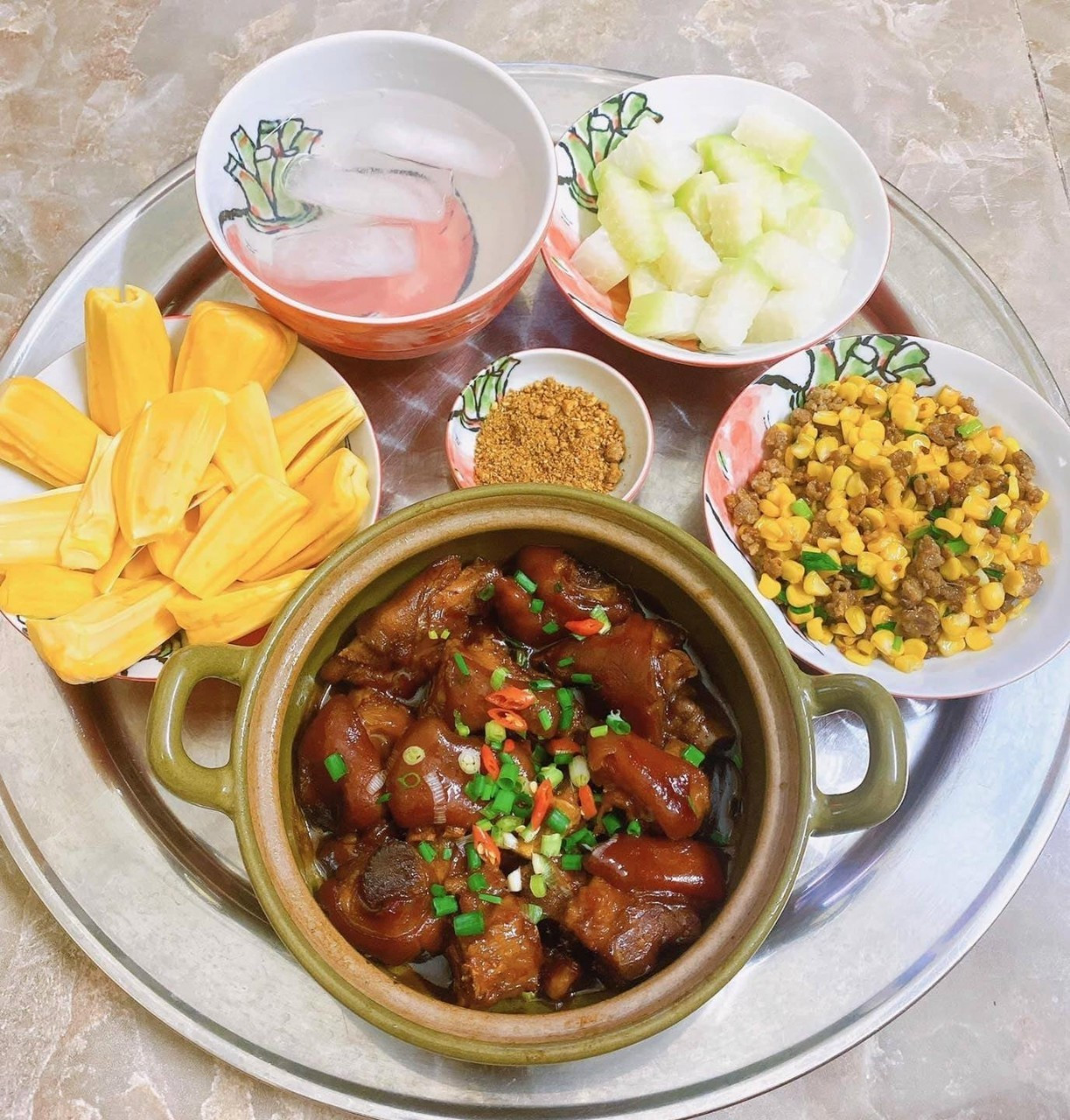 QUẬN 1 GẦN NHÀ THỜ ĐỨC BÀ EM CẦN CHỊ GIÚP VIỆC Ở LẠI ĐƯỢC  (BAO ĂN Ở) LƯƠNG 12 TRIỆU