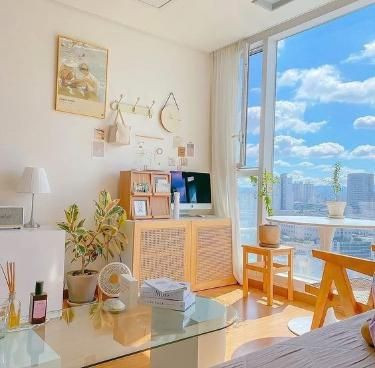 Nhà 1 trệt 1 lầu 55m2 đường Hoàng Diệu Q4 cần gấp một chị giúp việc nhà ăn ở lại