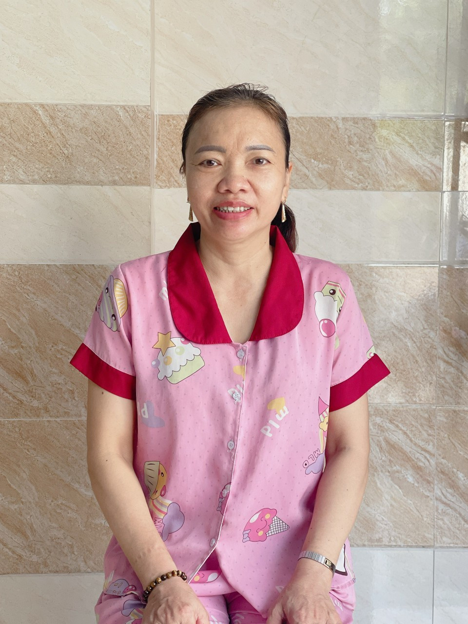 Chị Mỳ sinh 1973 quê Thái Bình chịu thương chịu khó không ngại việc.