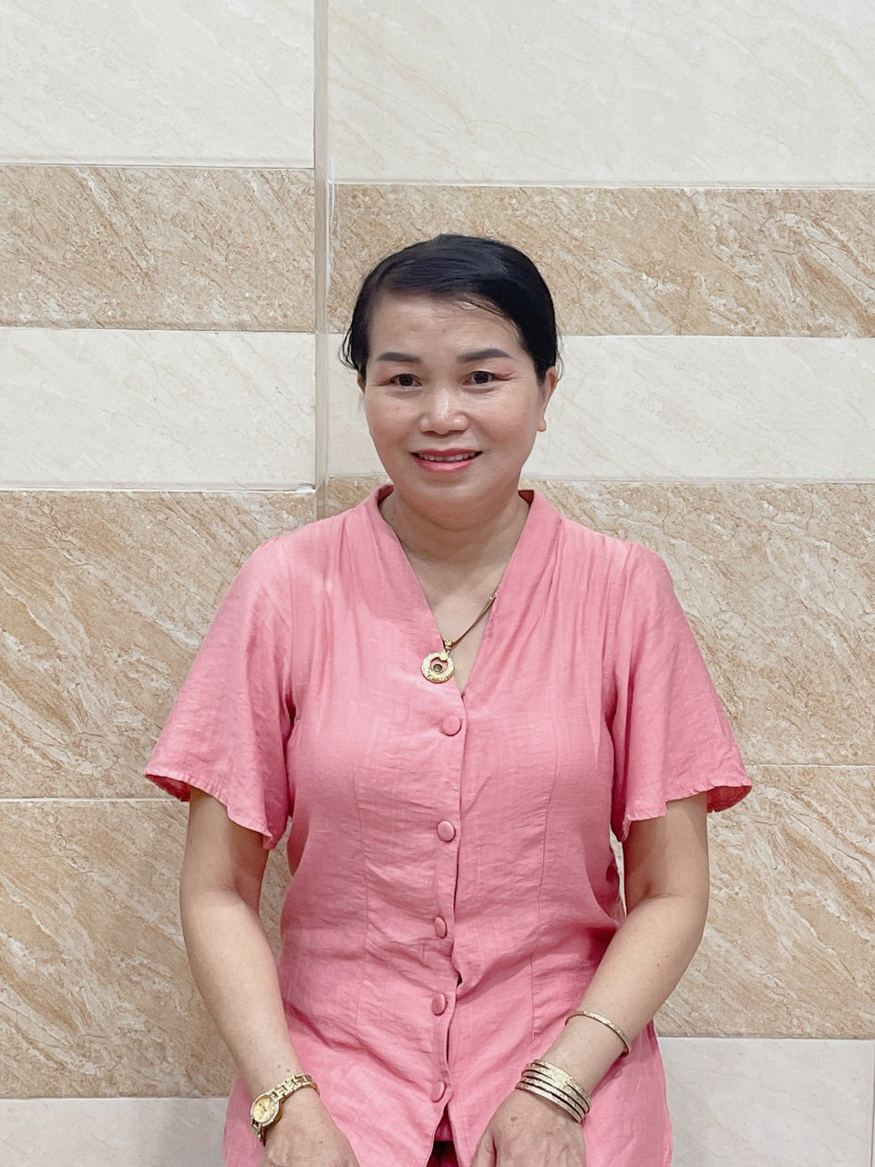 EM TÌM VIỆC CHO CHỊ HUỆ