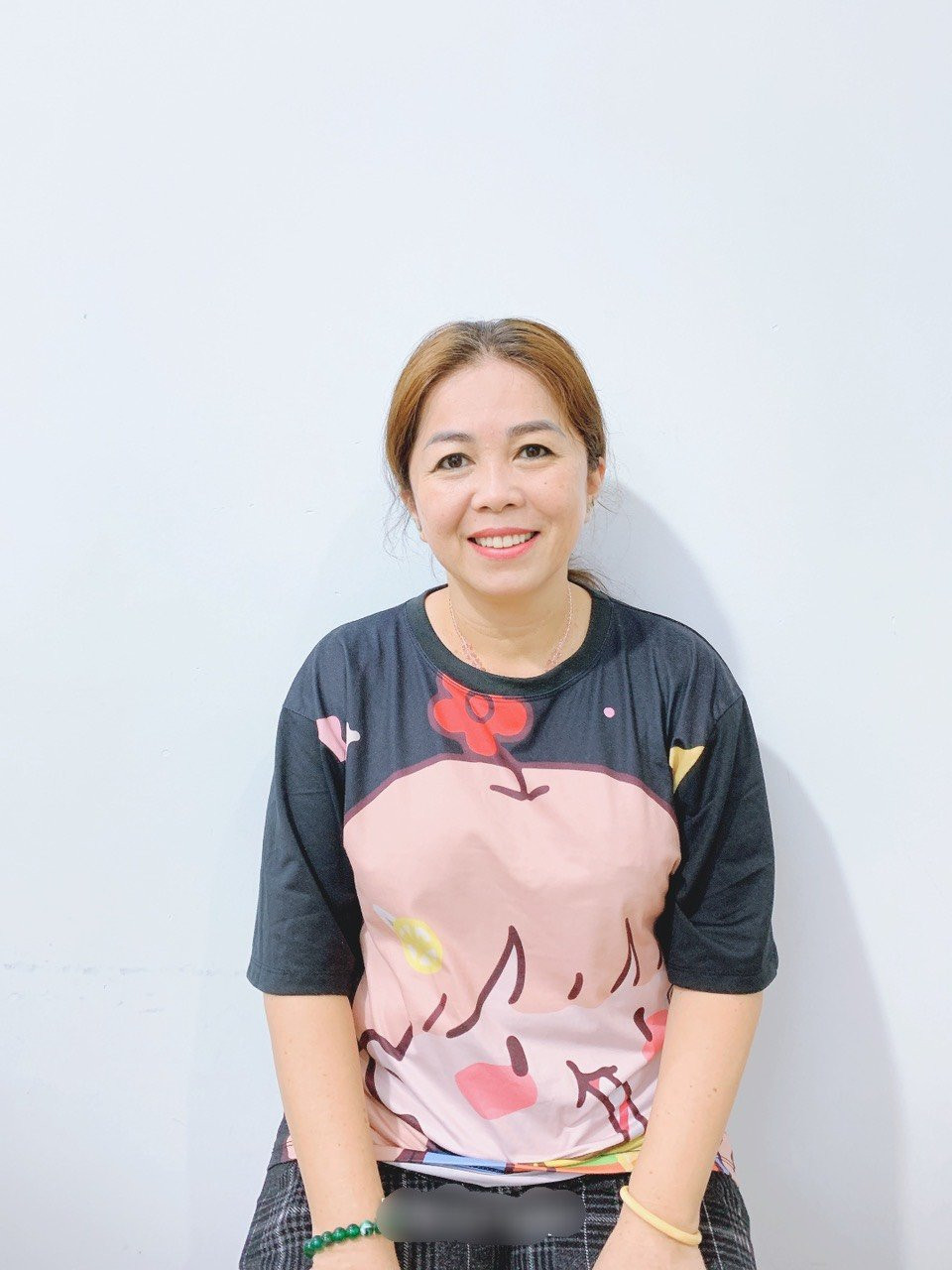 Chị Diễm, Sinh Năm 1974, quê Kiên Giang nhận chăm sóc người lớn tuổi