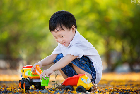 Nhà mình ở Bình Tân đang cần tìm người chăm bé (Ở LẠI)