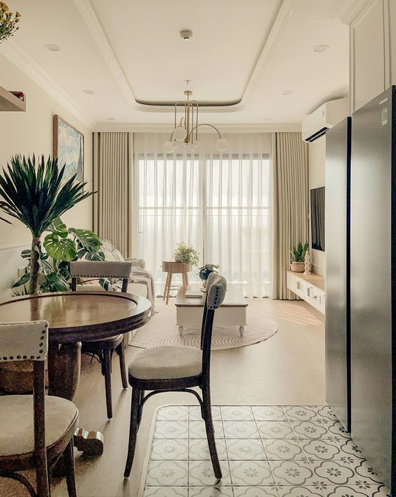 Chị em đang tìm cô giúp việc ăn ở lại tại gia đình.