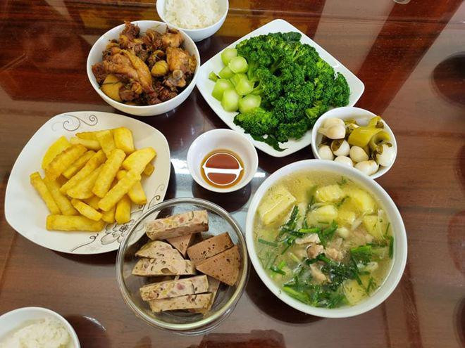 GIA ĐÌNH EM Ở QUẬN 8 CẦN TÌM GẤP CHỊ MIỀN TÂY VỀ GIÚP VIỆC NHÀ LƯƠNG 10 TRIỆU/THÁNG