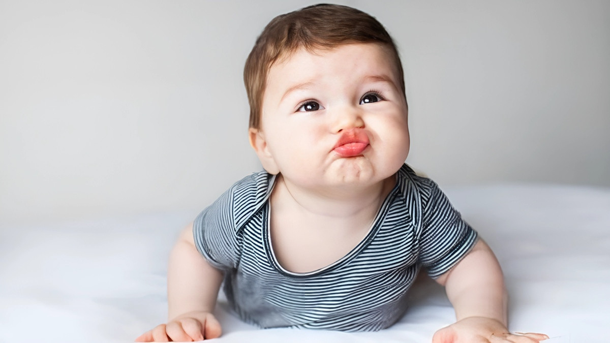 Em đang cần gấp 1 chị chuyên chăm em bé, lương nhận việc 11 triệu bao ăn ở lại