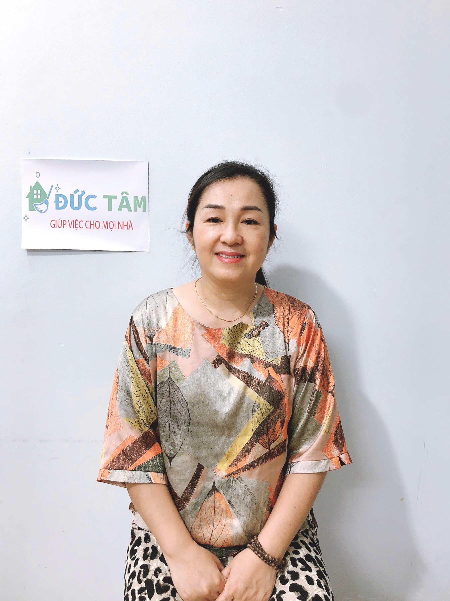 Chị Hồng Huệ 1975, quê Đắk Lắk cần tìm việc. Tết ở lại được.