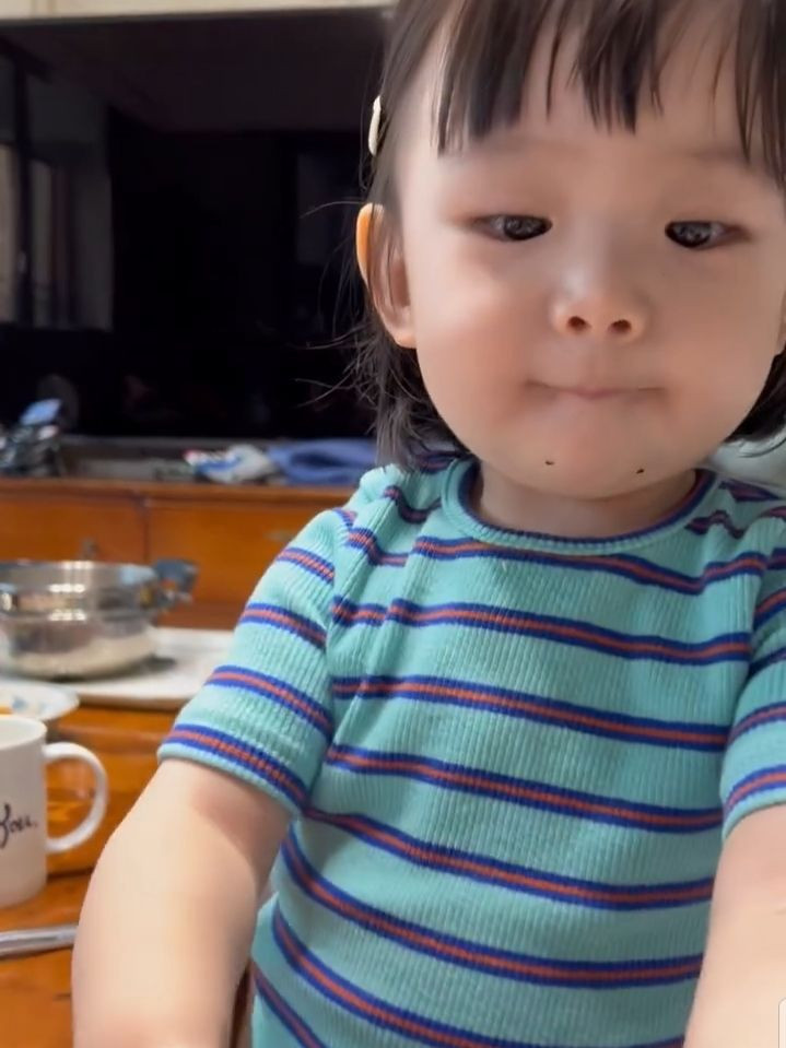 BÉ NHÀ EM ĐƯỢC 15 THÁNG CẦN TÌM GẤP 1 CHỊ CHUYÊN CHĂM BÉ BAO ĂN Ở LẠI LƯƠNG 11 TRIỆU