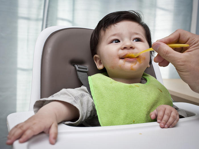 EM CẦN MỘT GẤP 1 CHỊ CHĂM BÉ 1 TUỔI  LƯƠNG 12tr THẢO ĐIỀN Q.2