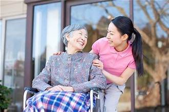 CẦN TUYỂN GẤN CHỊ CHĂM BÀ 86 TUỔI LÀM Ở CHUNG CƯ QUẬN 1 LƯƠNG 9TR/THÁNG BAO ĂN Ở