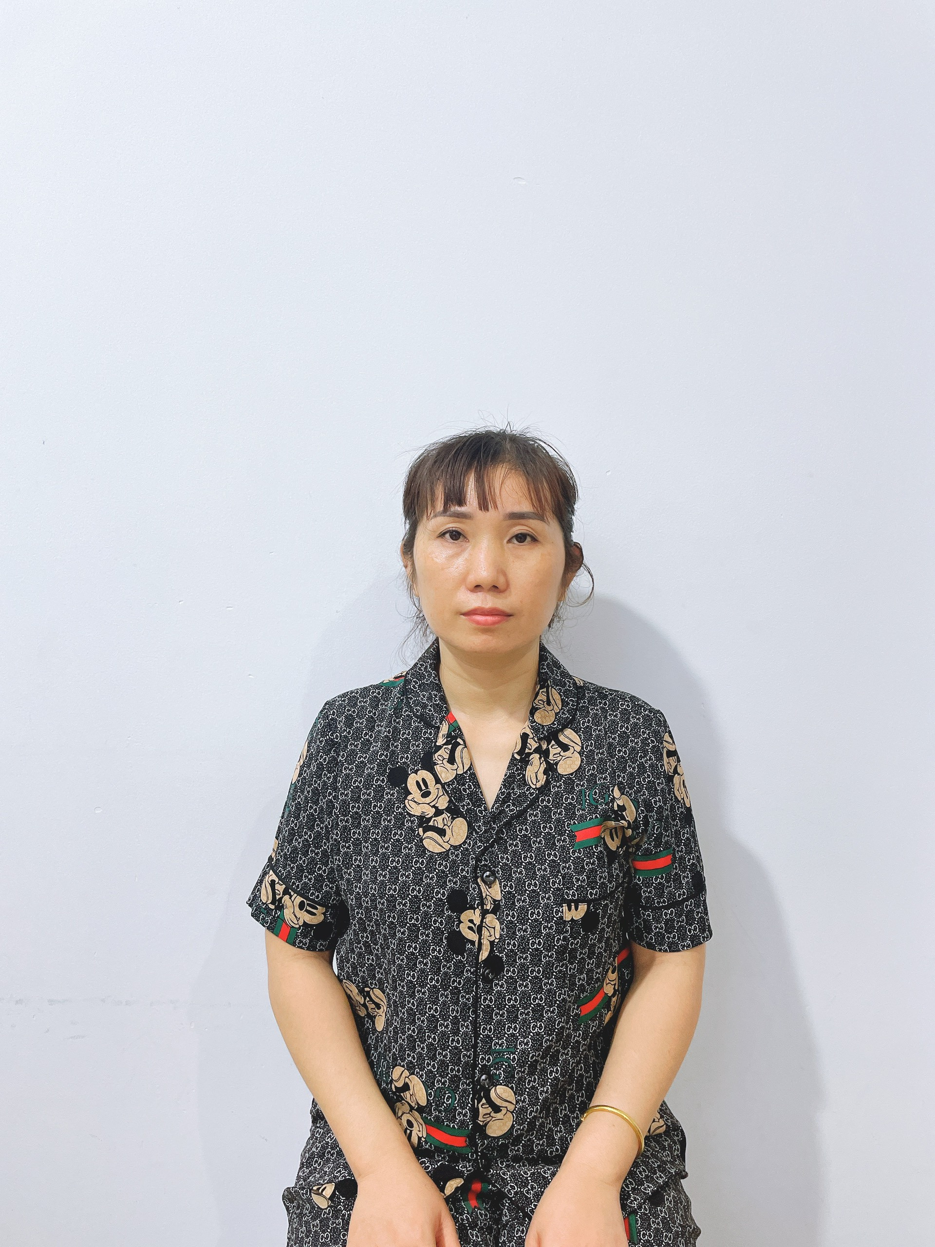 Chị Ái miền trung hiền lành kính già, yêu trẻ nhỏ đi làm kiếm thu nhập lo cho gia đình