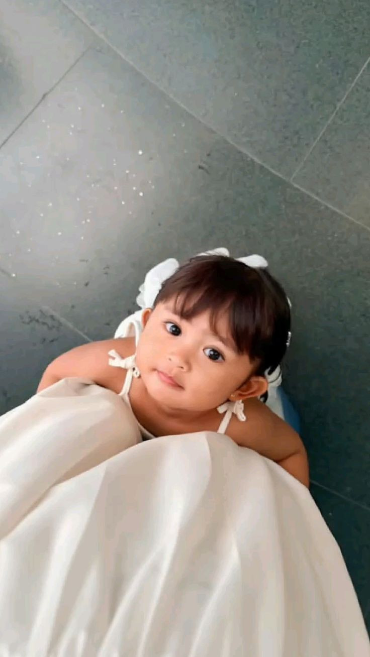 VỢ CHỒNG EM TÌM GẤP CHỊ CHĂM BÉ 7 THÁNG GẦN BẾN XE MIỀN TÂY QUẬN BÌNH TÂN