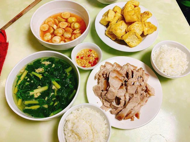 Nhà Em Gần Bến Xe Miền Tây Cần Một Chị Giúp Việc Nhà (Bao Ăn Ở) Lương 11tr