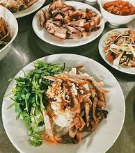 CẦN TUYỂN GẤP CHỊ PHỤ QUÁN CƠM VĂN PHÒNG ĐI VỀ CẦN GẤP HÔM NAY