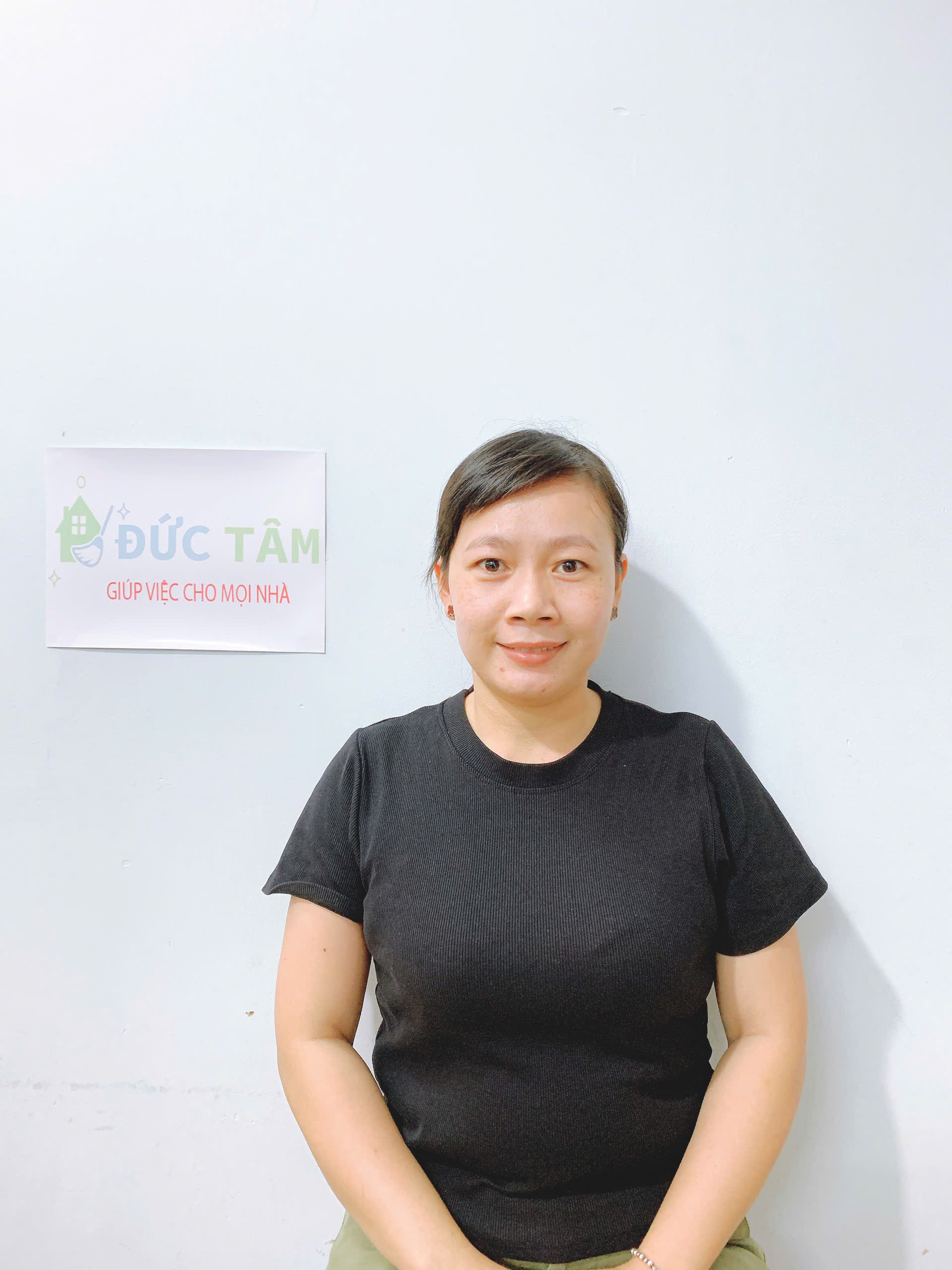 Em tìm giúp chị Tư (31 tuổi) việc làm ạ!