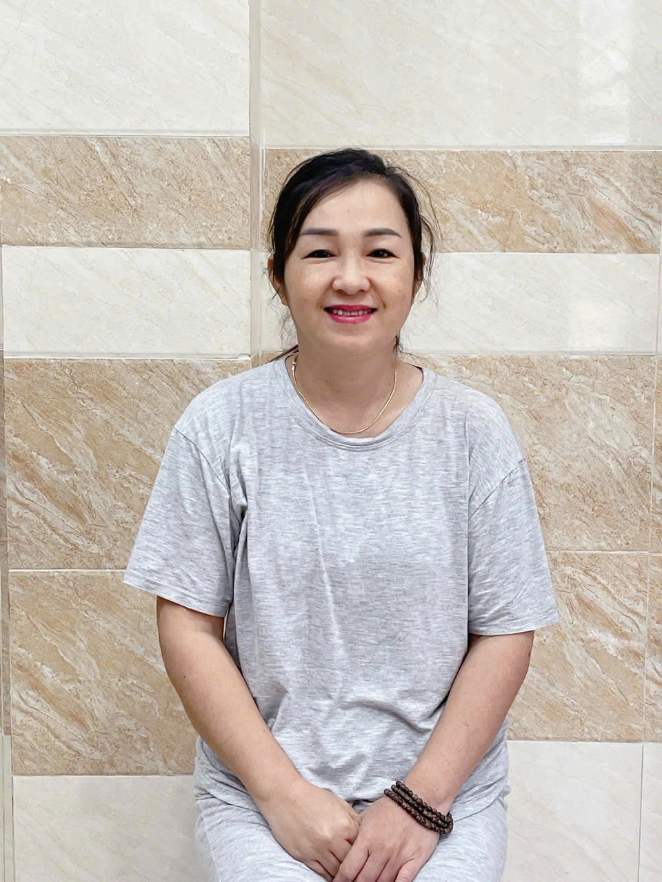 Chị Hồng Huệ 1975 Quê quán Đắk Lắk Cần tìm việc . Tết ở lại được.