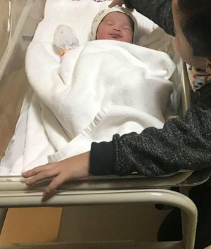 Đang Cần Tìm Chị Chăm Bé Mới Sanh Phụ Vợ