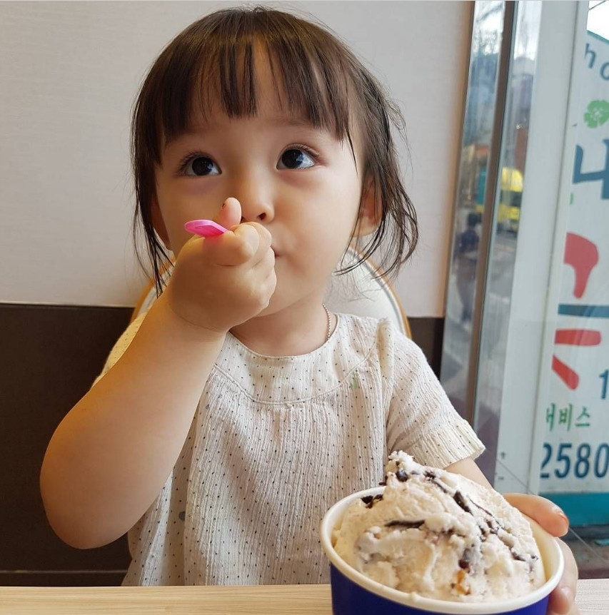 Bé gái nhà em 6 tháng tuổi cần gấp 1 chị bảo mẫu về chăm bé lương tháng 12 triệu