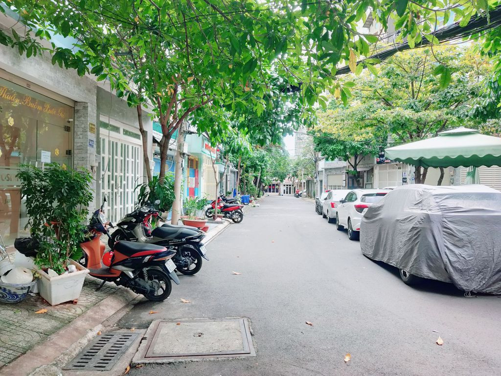 EM CẦN 1 CHỊ GIÚP VIỆC LÀM ĂN Ở LẠI VỚI GIA ĐÌNH EM LUÔN