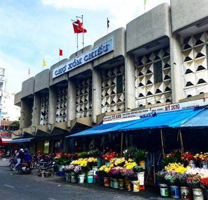 Nhà em ở quận 4 gần chợ xóm chiếu.Lương 10 triệu