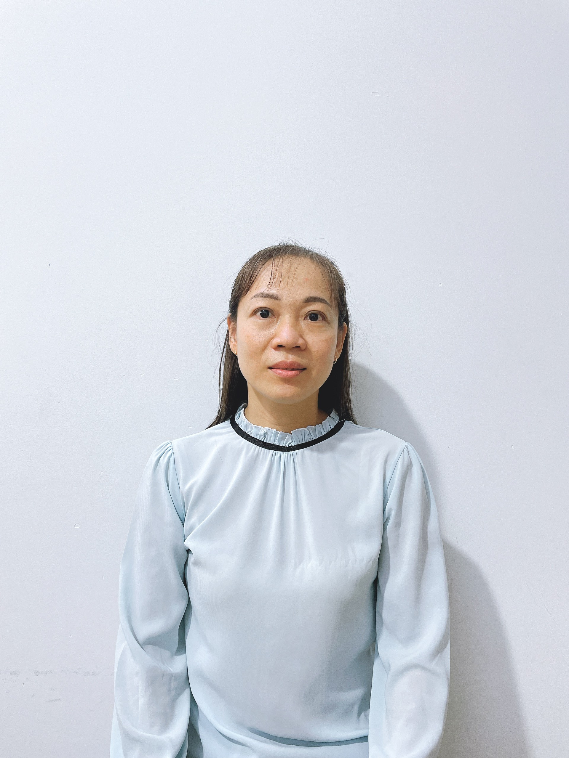 Chị Vi miền tây hiền lành giỏi việc nhà nội trợ yêu thương trẻ nhỏ quý mến người lớn tuổi