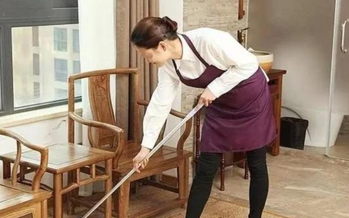 Cần tuyển gấp CÔ GIÚP VIỆC NHÀ-NẤU ĂN CHO GIA ĐÌNH TẠI BÌNH DƯƠNG, LƯƠNG 10TR