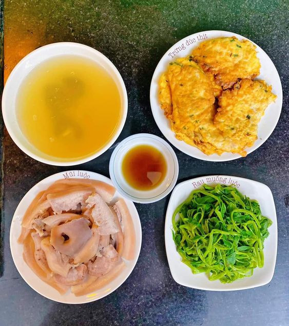 Em cần gấp 1 chị làm ở quận 3, cần người làm ăn ở lại.