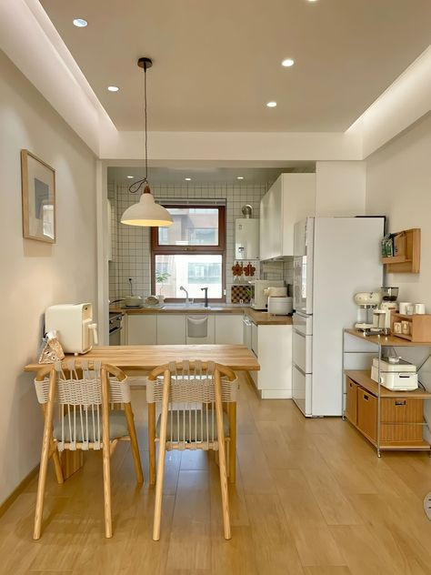 LƯƠNG 10 TRIỆU - EM CẦN GẤP CHỊ GIÚP VIỆC NHÀ Ở TÂN PHÚ