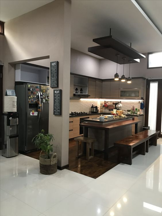 Nhà ở Chợ Hoa Hồ Thị Kỷ, QUẬN 10, TPHCM cần chị giúp việc nấu cơm.