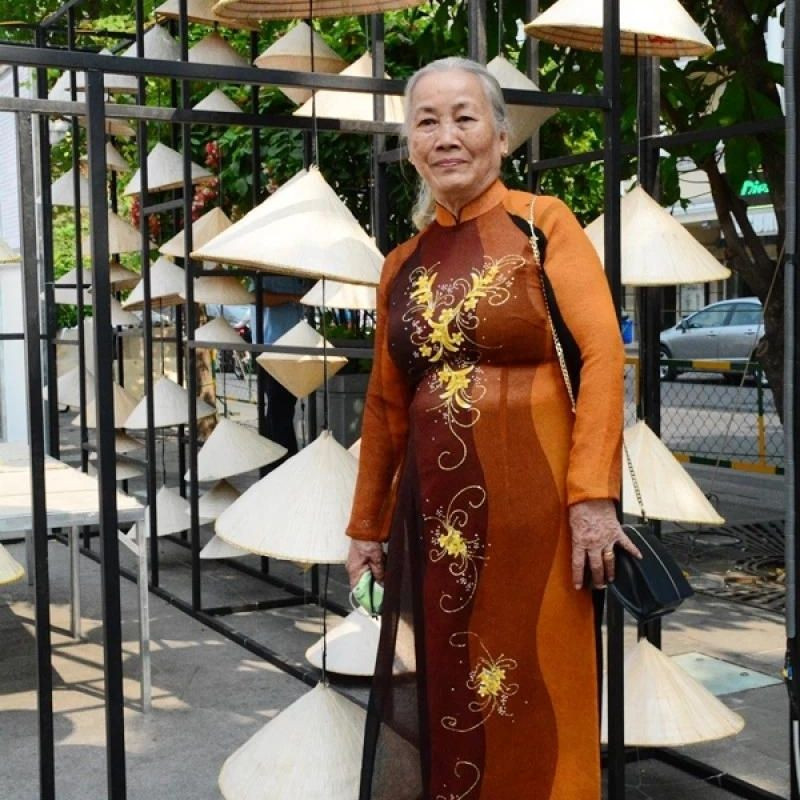 EM CẦN GẤP 1 CHỊ CHĂM BÀ Ở BÌNH THẠNH LƯƠNG 10TR BAO ĂN Ở