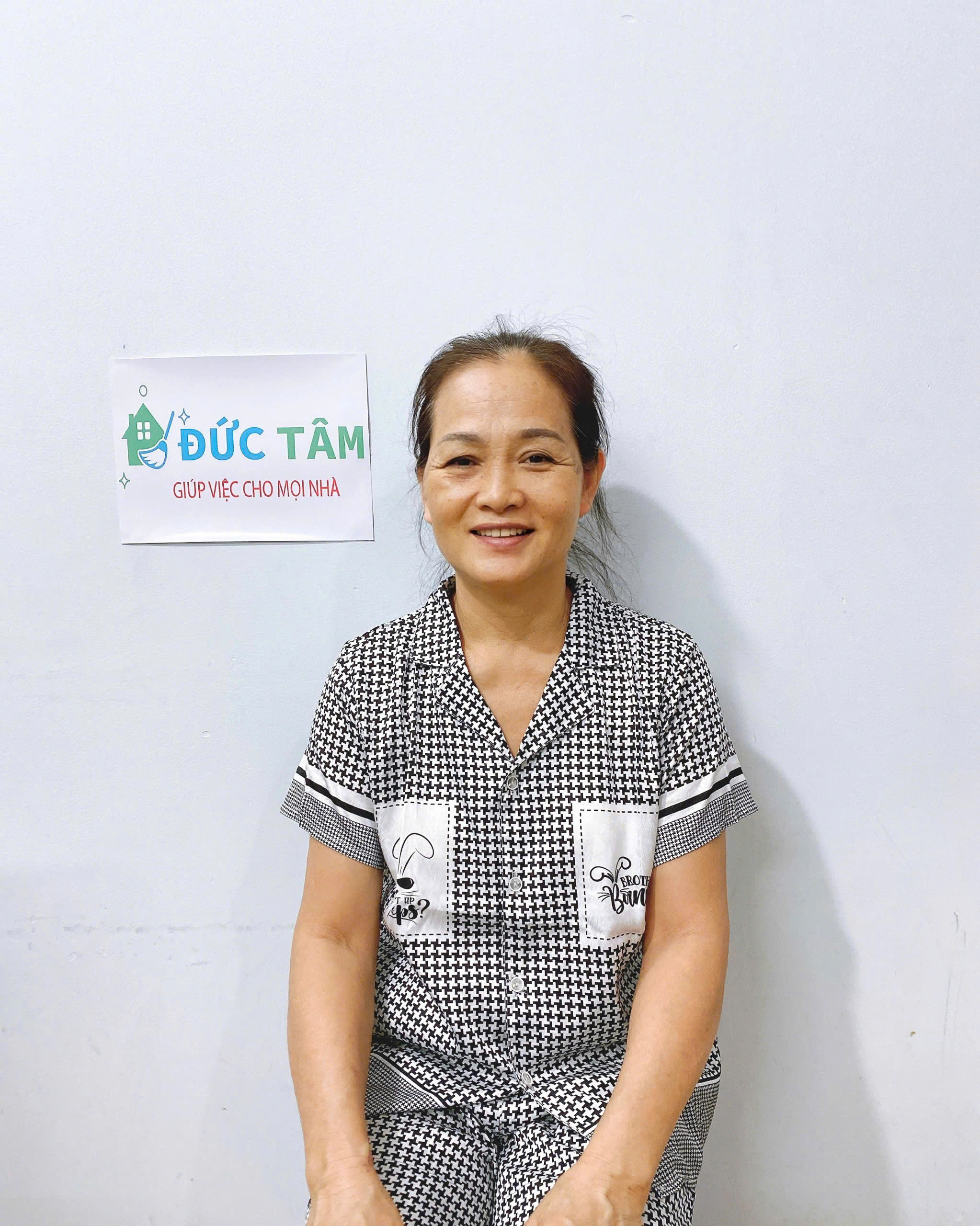 Cô Hồng quê Bình Thuận mong muốn tìm giúp việc nhà, chăm bé, chăm ông bà. Tết ở lại được.