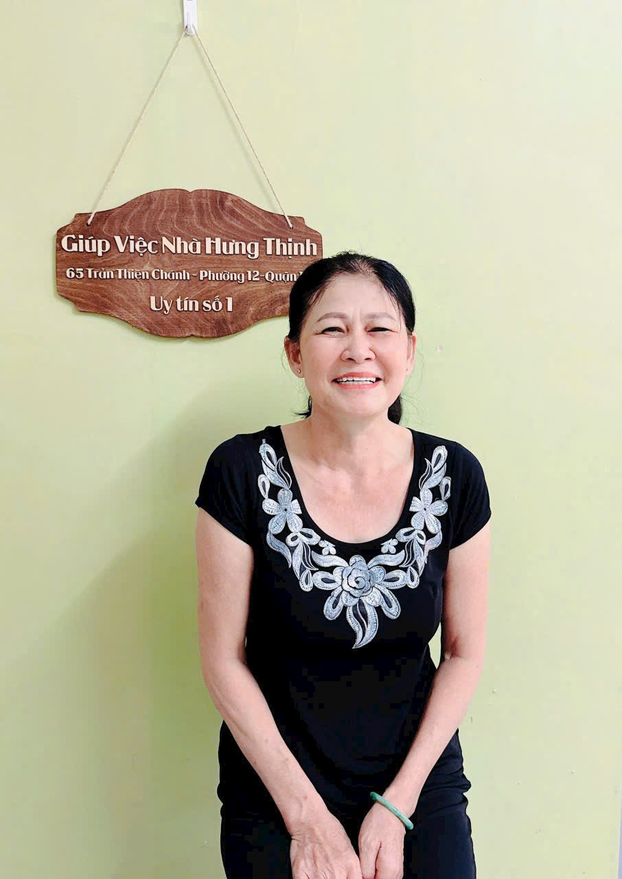 Chị Hồ Thị Nở, sinh năm 1971, quê Đồng Tháp _ CHĂM ÔNG BÀ