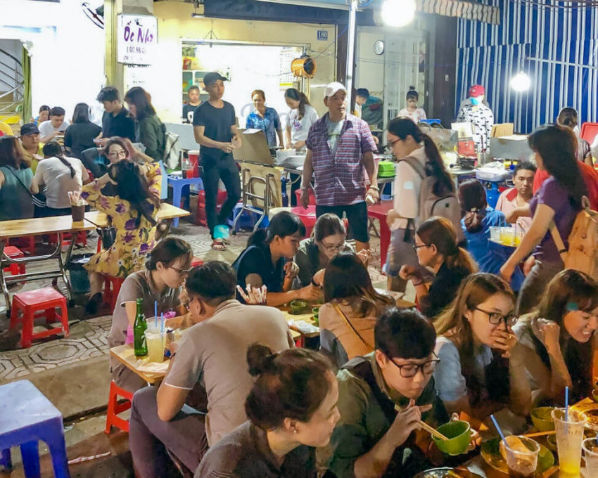 Trả lương 10 triệu, nhà ở quận 4 gần chợ xóm chiếu , tìm cô giúp việc nhà .