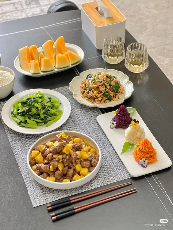 Nhà 3 người đi làm cả ngày  ở Bình Thạnh, tìm chị giúp việc bao ăn ở lại.