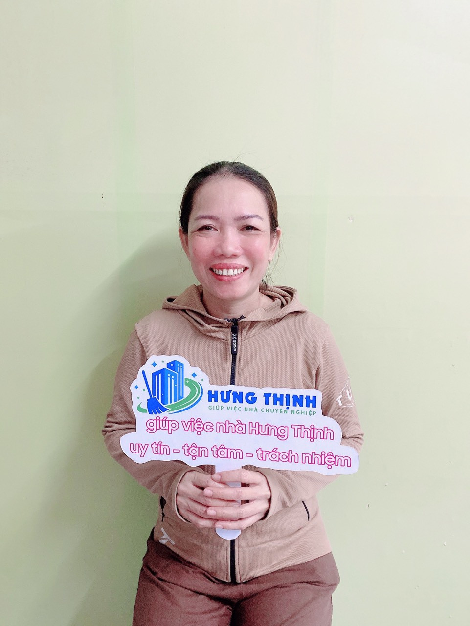 Chị Nguyễn Thị Ánh Hoa - SN 1975 - quê Cần Thơ - Cần Tìm Việc Làm Ở Lại ( Tết Không Về )